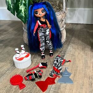 LOL Surprise Dolls OMG DOWNTOWN BB Baby Nude Collectible Blue Hair.